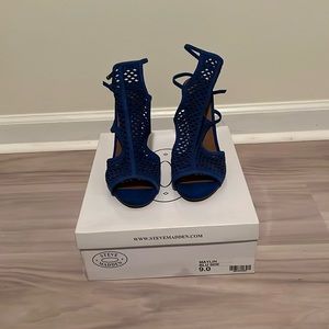 Steve Madden blue heel